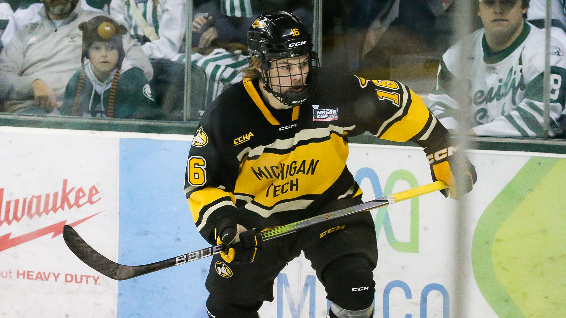 Isaac Gordon named CCHA Rookie of the Month