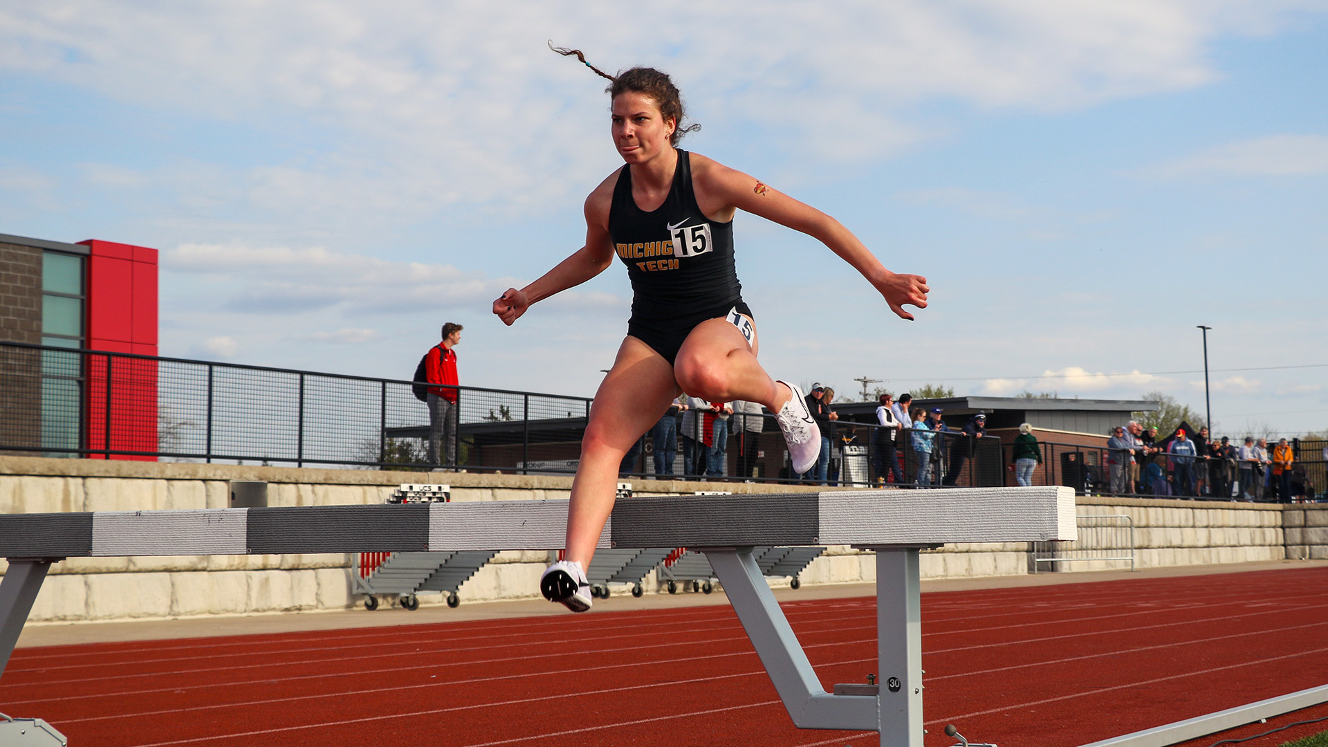 Huskies T&amp;F Travels to Mustang Distance Carnival &amp; Open
