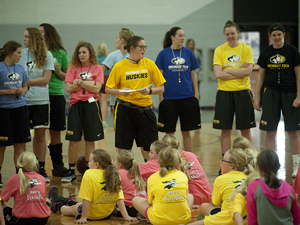 (Video) MTU Women's Basketball Little Huskies Spring Camp