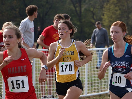 Michigan Tech Cross Country Places in Top Half at NCAA Midwest Regionals