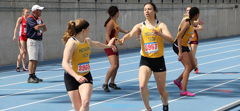 Women's 4x400 Sets New Mark on Final Day of GLIACs