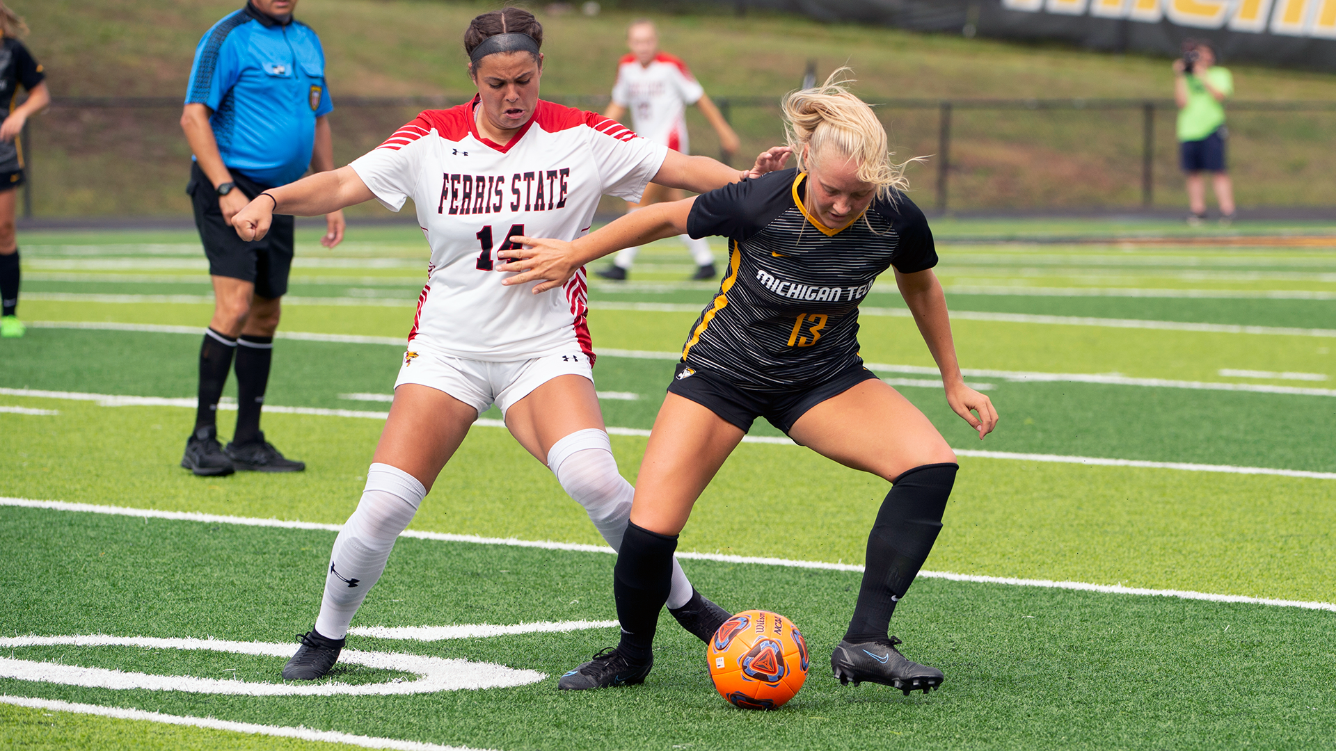 Michigan Tech Drops Back-And-Forth Match Against Ferris State