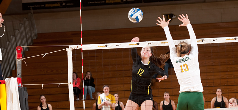 Tech Volleyball Loses Tight Match to Northern Michigan