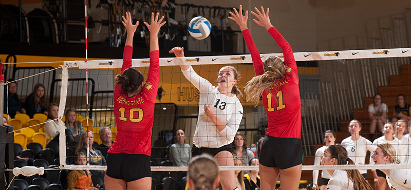 Tech Volleyball Loses to Ferris State in GLIAC Quarterfinals