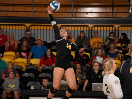 Huskies Win Sixth Straight in 3-0 Sweep of Parkside