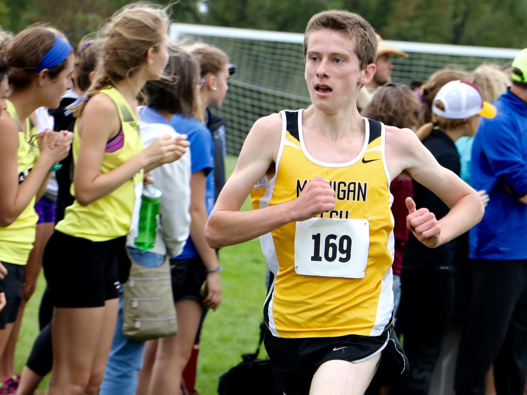 Michigan Tech Cross Country with Strong Showing at St. Olaf Invitational