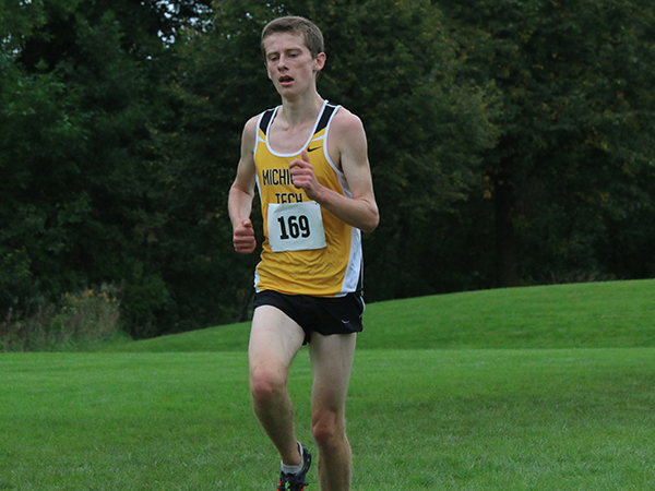 Michigan Tech Cross Country Logs 8th Place Finishes at Lewis
