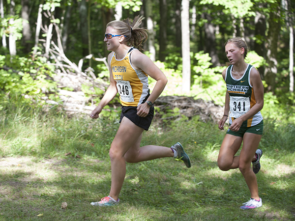 Michigan Tech Cross Country Finishes 7th at UW-Parkside Midwest Open