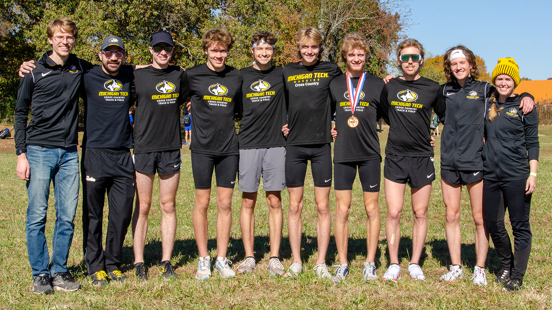 Tech men's cross country qualifies for NCAA National Championships